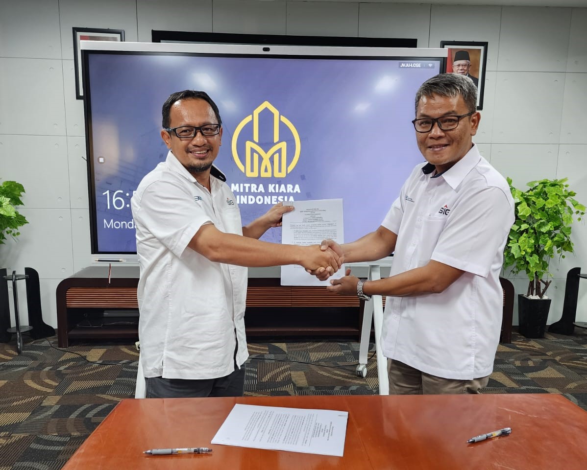 Kolaborasi SIG Grup “ Penandatanganan Perjanjian Kerjasama antara KSI dengan MKI pada Proyek Terminal Kalibaru 1B”